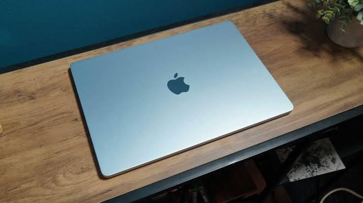 Apple MacBook Air 15-inch M5